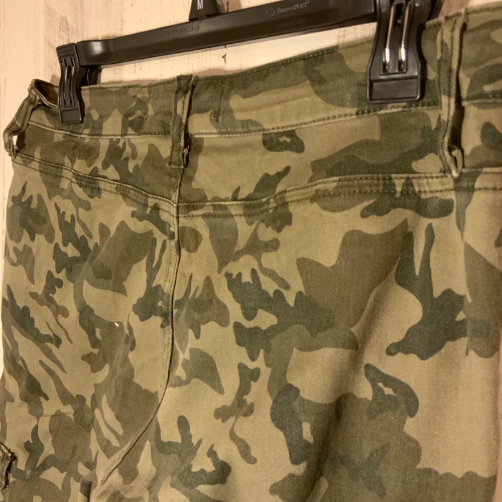 Camo Cargo Jeans by Ashley Mason - Picture 7 of 7